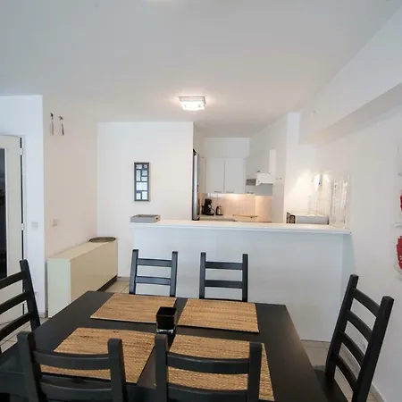 Apartment Renovated In Center *