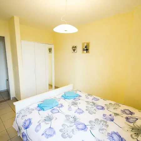 Renovated In Center * Antwerp