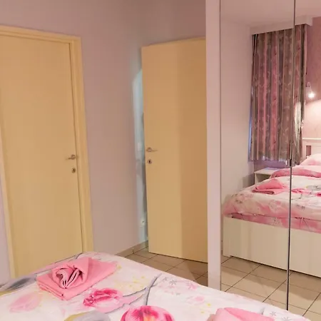 Apartment Renovated In Center